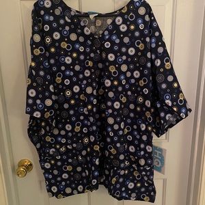 NWT plus scrub top